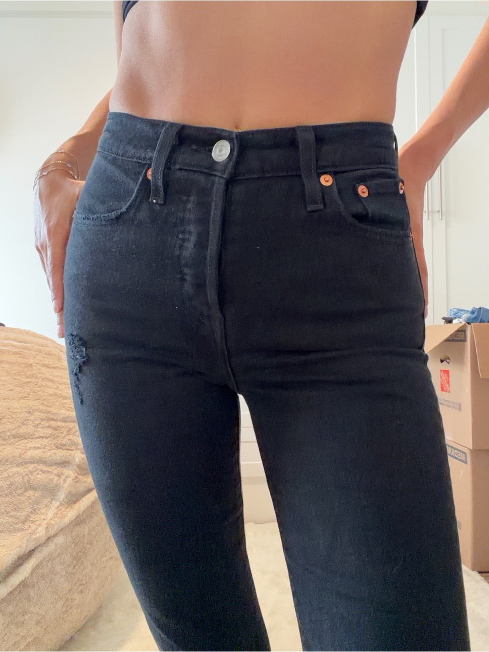 Levi's Black High-Rise Distressed Cropped Skinny Jeans - Picture 3 of 4